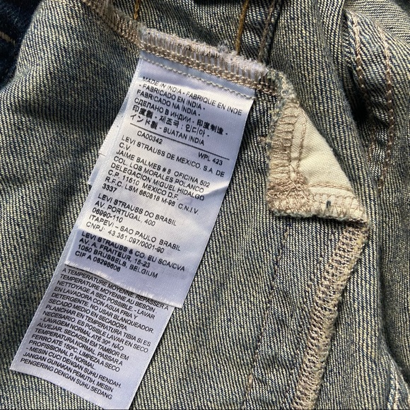 Levi's Red Tab Stretch Cotton Distressed Denim Trucker Jean Jacket Fitted S - Picture 4 of 10